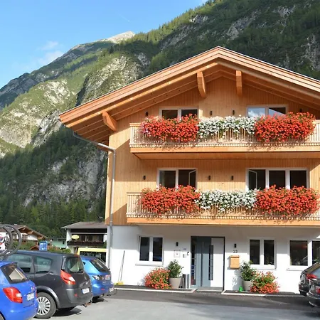 Alpenblick Guest house *
