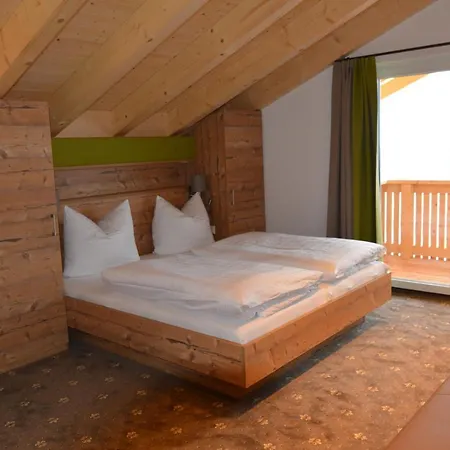 Alpenblick Pensionat 3*