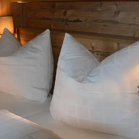 Alpenblick בית הארחה