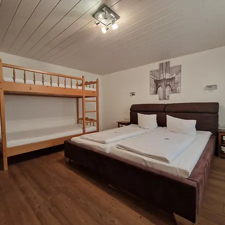 Alpenblick בית הארחה